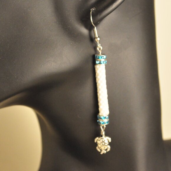 White Beaded Earrings with Turtle Detail - Picture 3 of 6